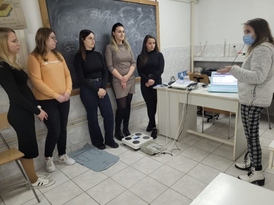Studenții Practindermed de la Radiologie și Imagistică au ținut cursul la analizorul corporal.